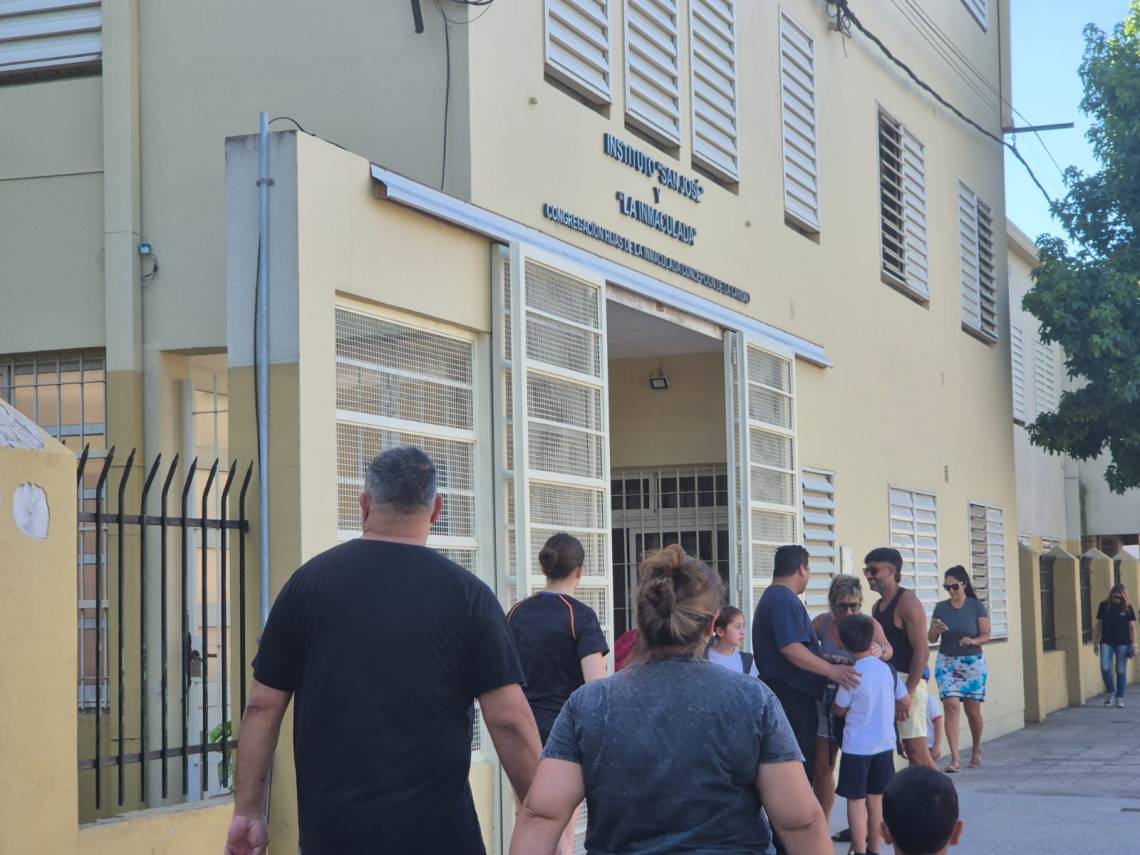 Malestar de alumnos y familias de La Inmaculada por un sorpresivo cambio en el acto de colación