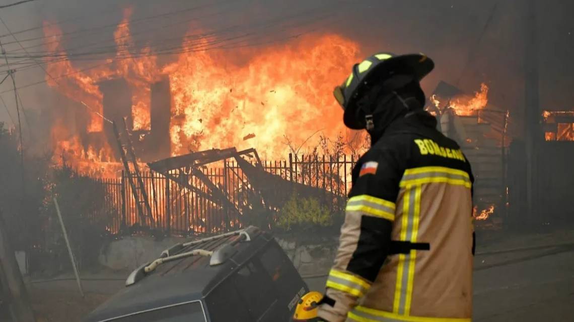 Incendios fuera de control en Chile: 20 muertos y miles de evacuados