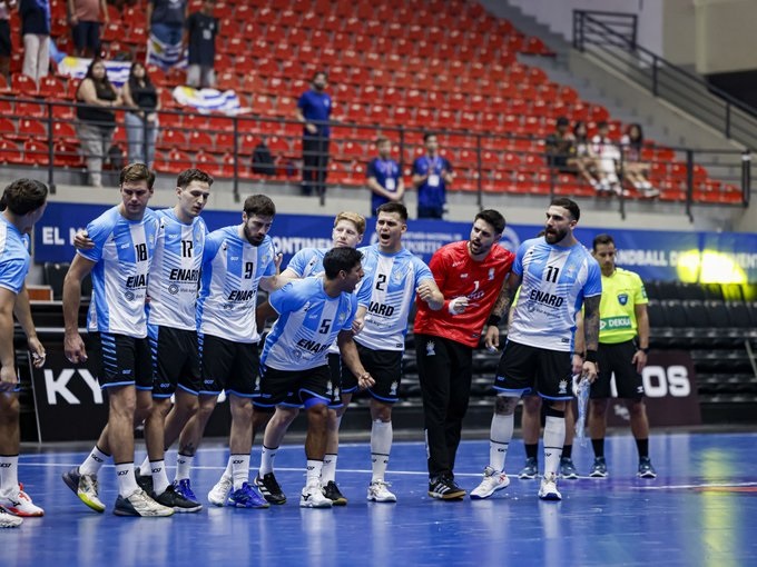 Los Gladiadores golearon a Uruguay y clasificaron al Mundial de Handball 2027
