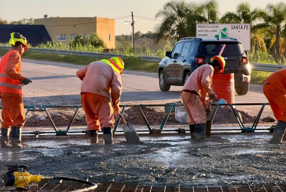 Avanza la repavimentación de la rotonda de acceso a colectoras