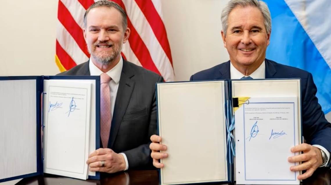 Argentina y Estados Unidos sellaron un pacto comercial que libera el comercio bilateral.