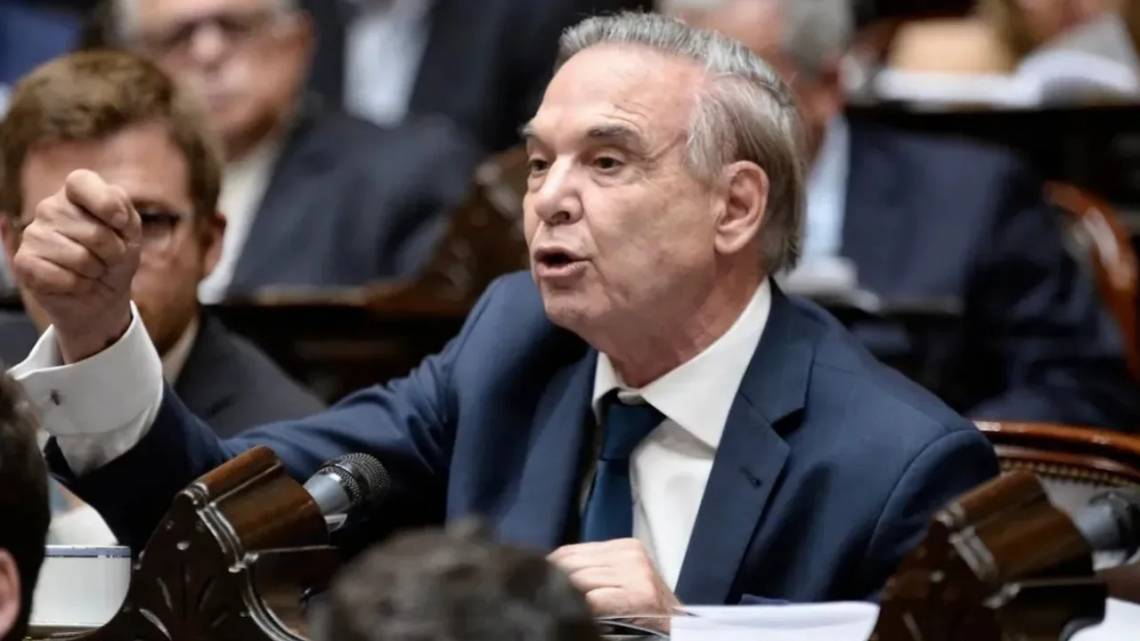 Miguel Ángel Pichetto tildó de “disparatada” la ofensiva presidencial contra el sector industrial. 