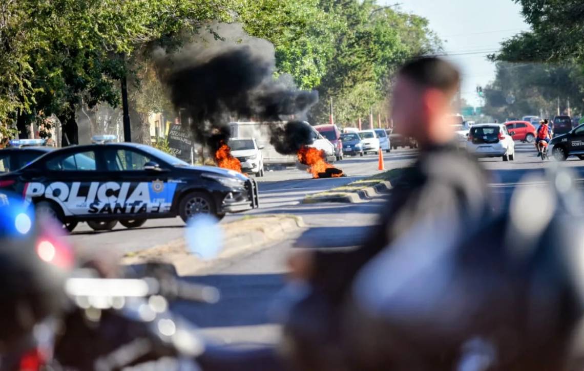 Continúa la protesta policial y el diálogo con el Gobierno sigue estancado