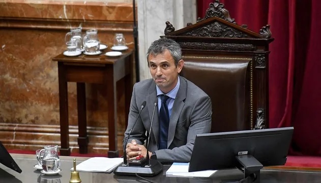 El presidente de la Cámara de Diputados, Martín Menem,  busca alternativas para asegurar la aprobación de la reforma laboral sin que regrese al Senado. 