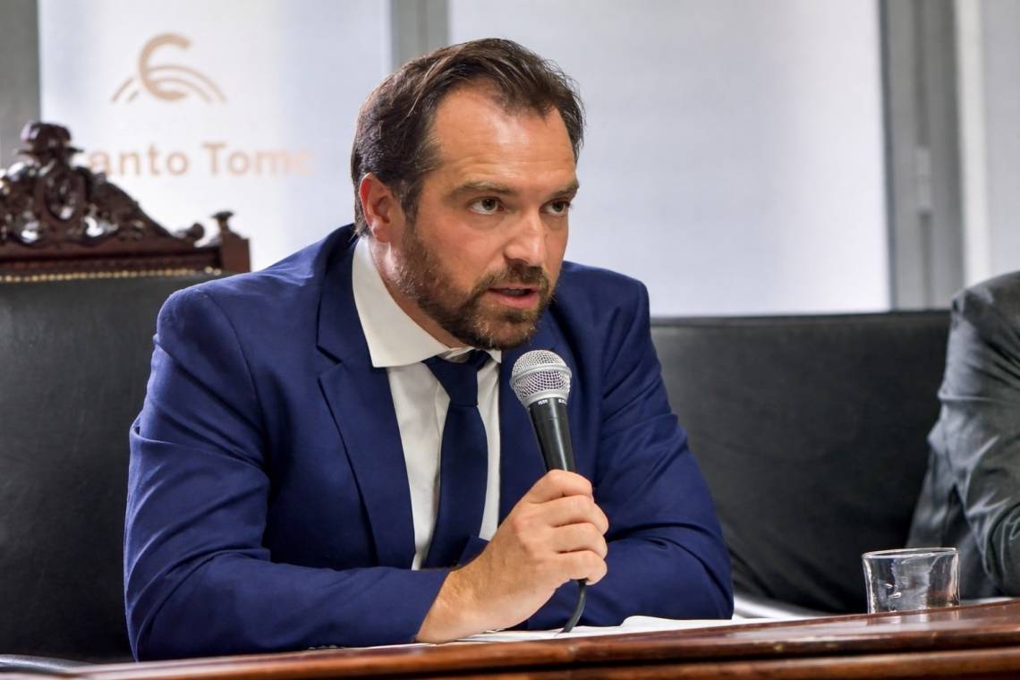 Miguel Weiss Ackerley durante su discurso de apertura de sesiones ordinarias en el Concejo Municipal. (Crédito: MST)