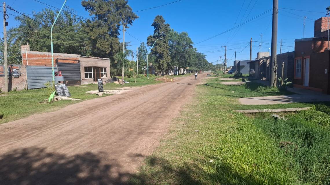 Robo millonario en Adelina Oeste: se llevaron 13 millones de pesos y un arma