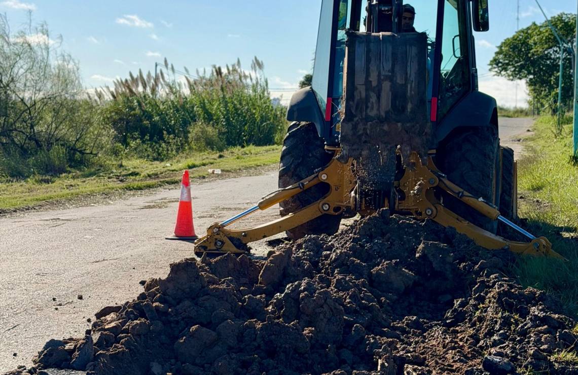 Las tareas se desarrollan en República de Chile entre las vías y el ingreso al Acceso Norte. (Foto: MST)