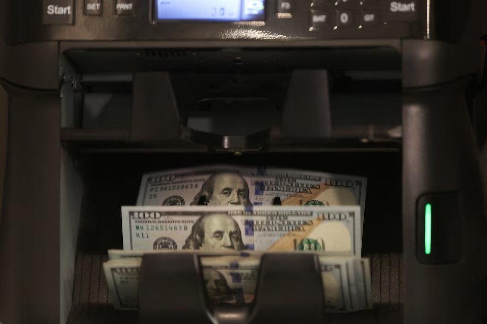 El dólar acumula varias jornadas en alza.