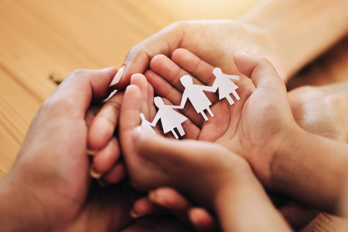 Convocan a inscribirse para adopción: más de 140 chicos esperan una familia