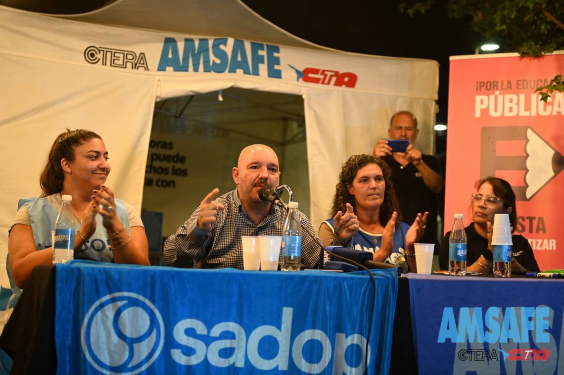 AMSAFE llevó la Carpa Blanca a Armstrong y reforzó sus reclamos