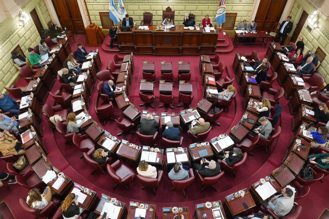 La iniciativa aprobada en Diputados también exige la actualización salarial docente y mayor presupuesto para las universidades públicas.. (Foto: Archivo)