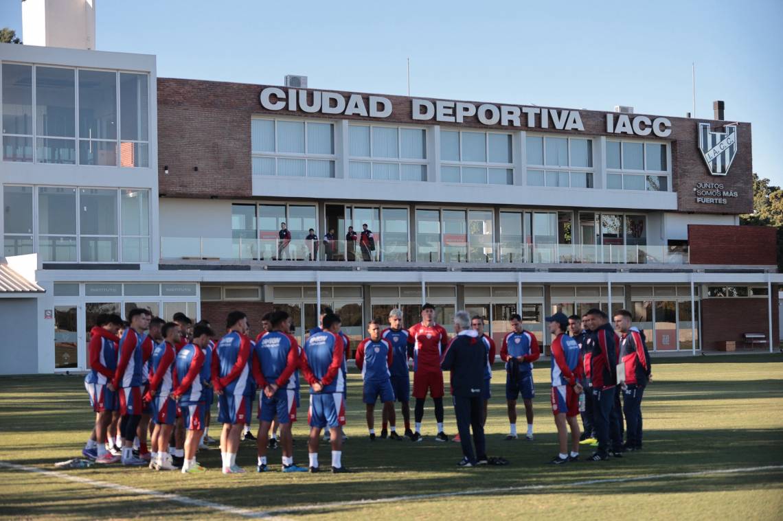 El plantel de Unión ya entrena en Córdoba a la espera del duelo ante Belgrano.