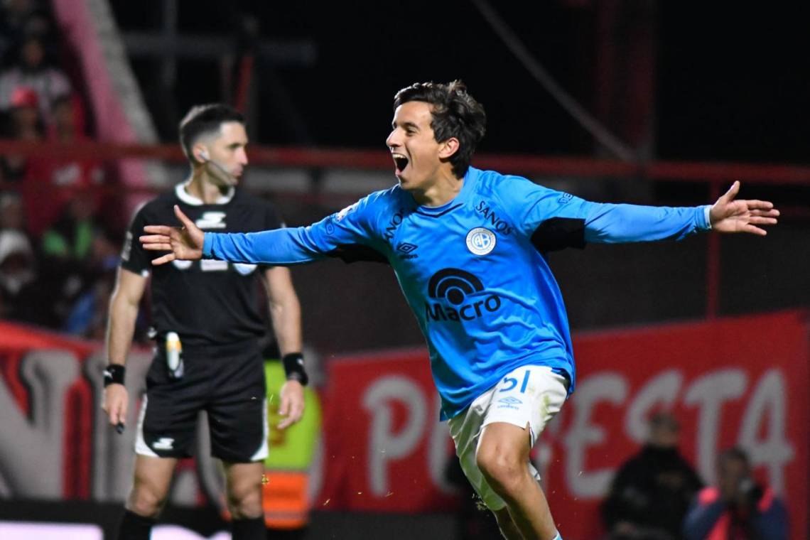 Ramiro Hernández convirtió el penal decisivo y desató el festejo de Belgrano.