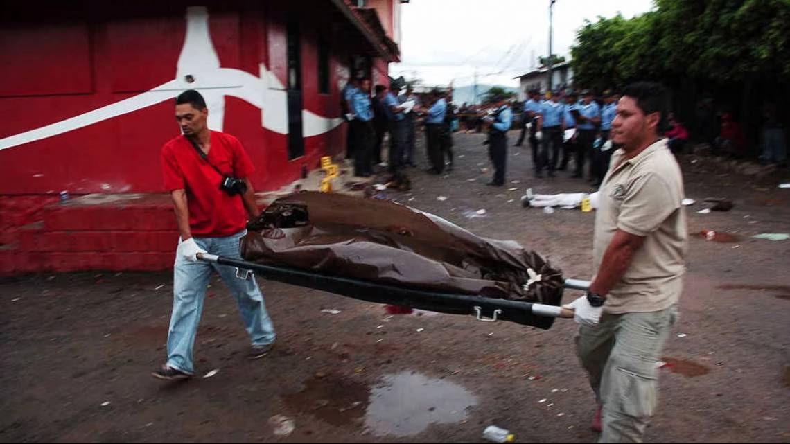 Violencia extrema en Honduras: más de 20 muertos entre una masacre rural y un ataque a policías.
