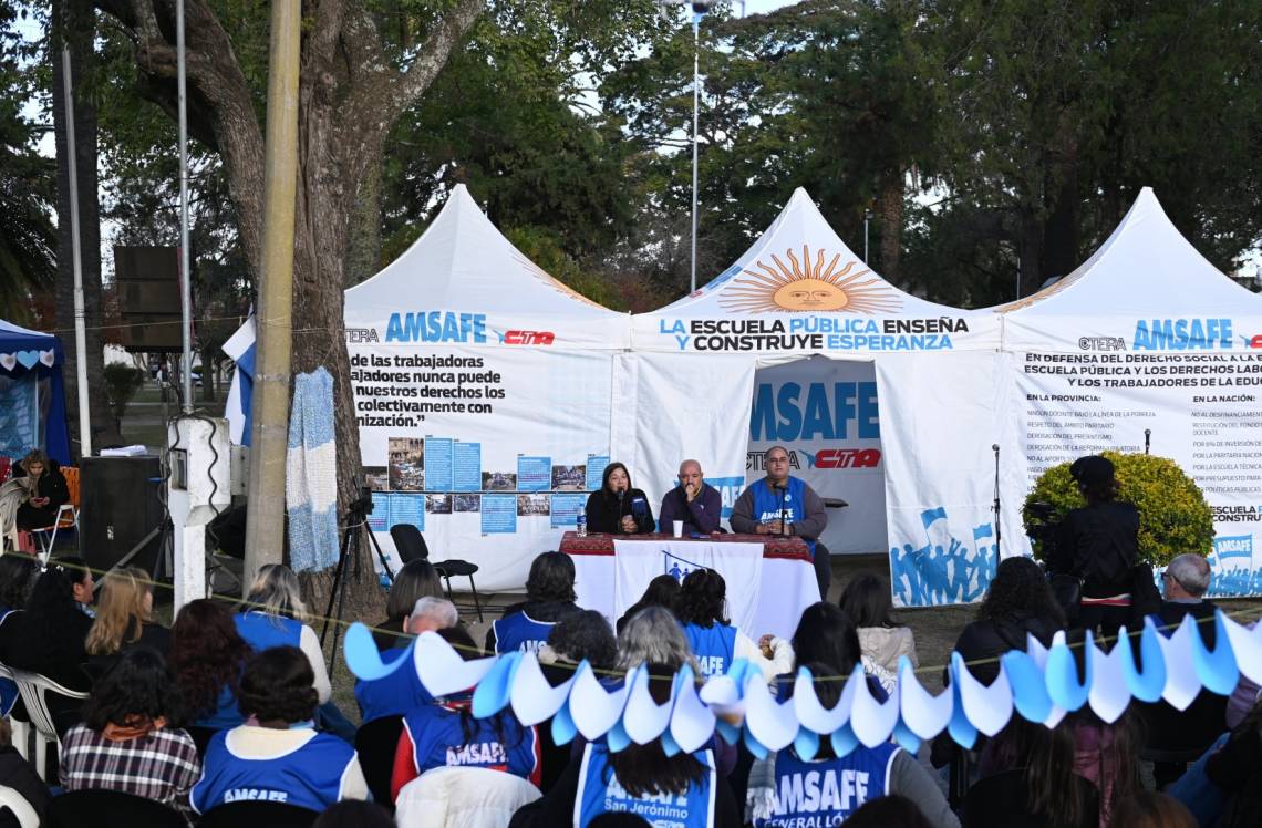 AMSAFE llevó la Carpa Blanca a San Javier con actividades en defensa de la educación pública