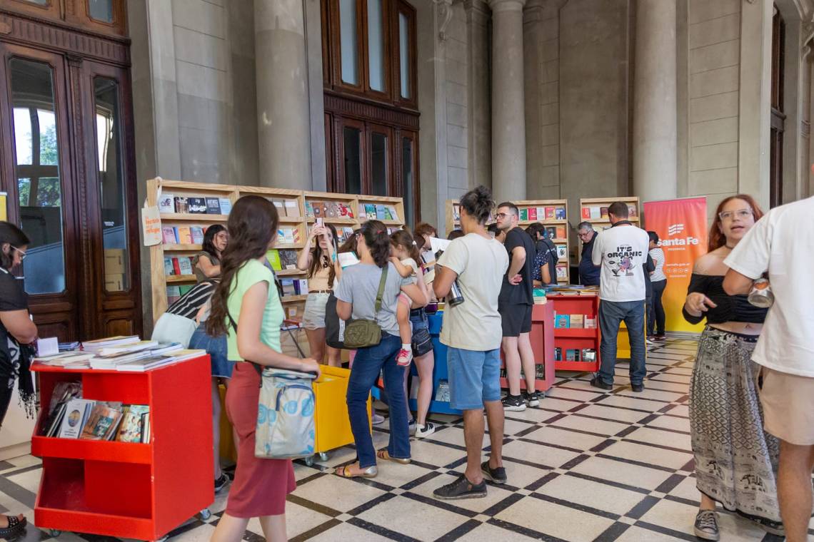 Abren la inscripción para autores y editoriales de la Feria del Libro de Santa Fe.
