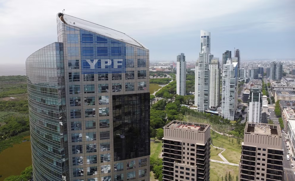 Un nuevo fallo en Nueva York respaldó la posición argentina en la causa por YPF.