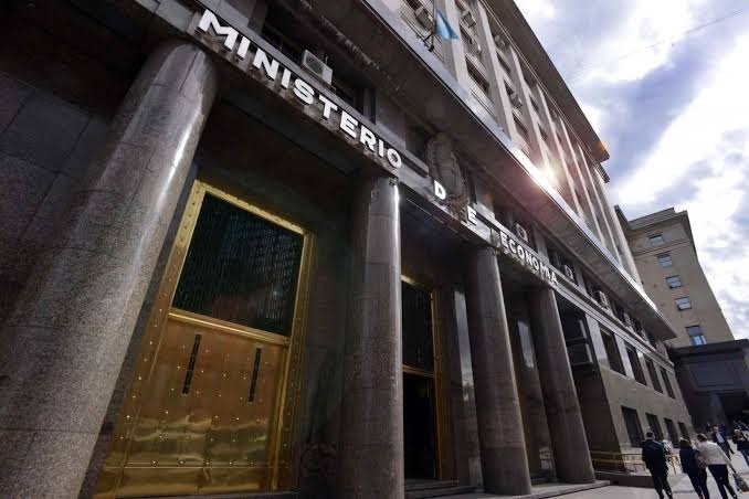 Las provincias pasaron del superávit al déficit, mientras la Nación mantiene sus cuentas en positivo.
