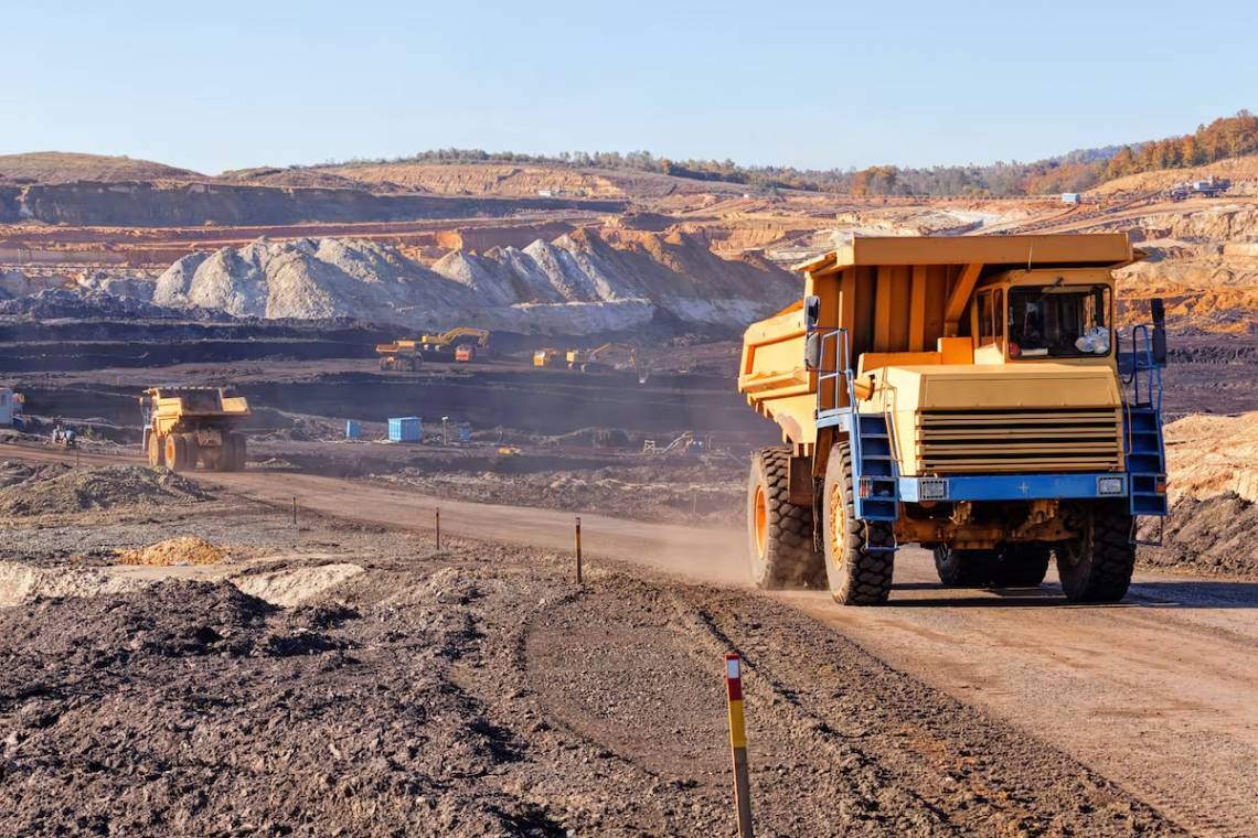 Los números positivos del sector minero no alcanzaron para evitar la caída en la actividad económica. (Crédito: Shutterstock)