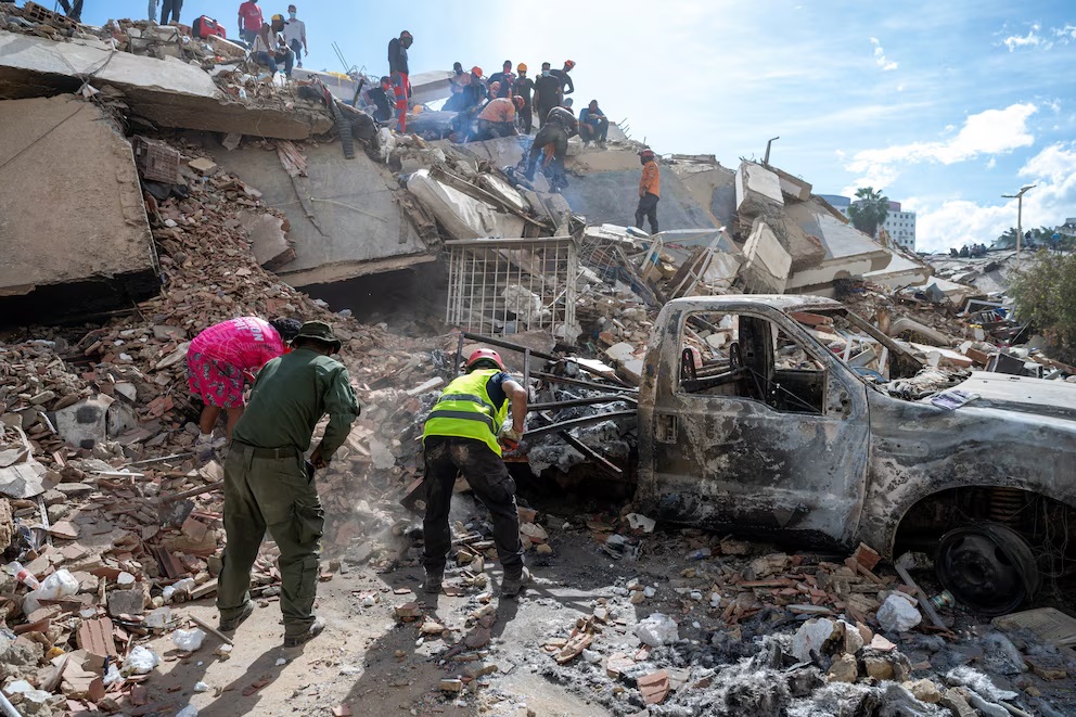 Con miles de damnificados, Venezuela continúa la búsqueda de sobrevivientes tras los terremotos. (Crédito: Reuters)