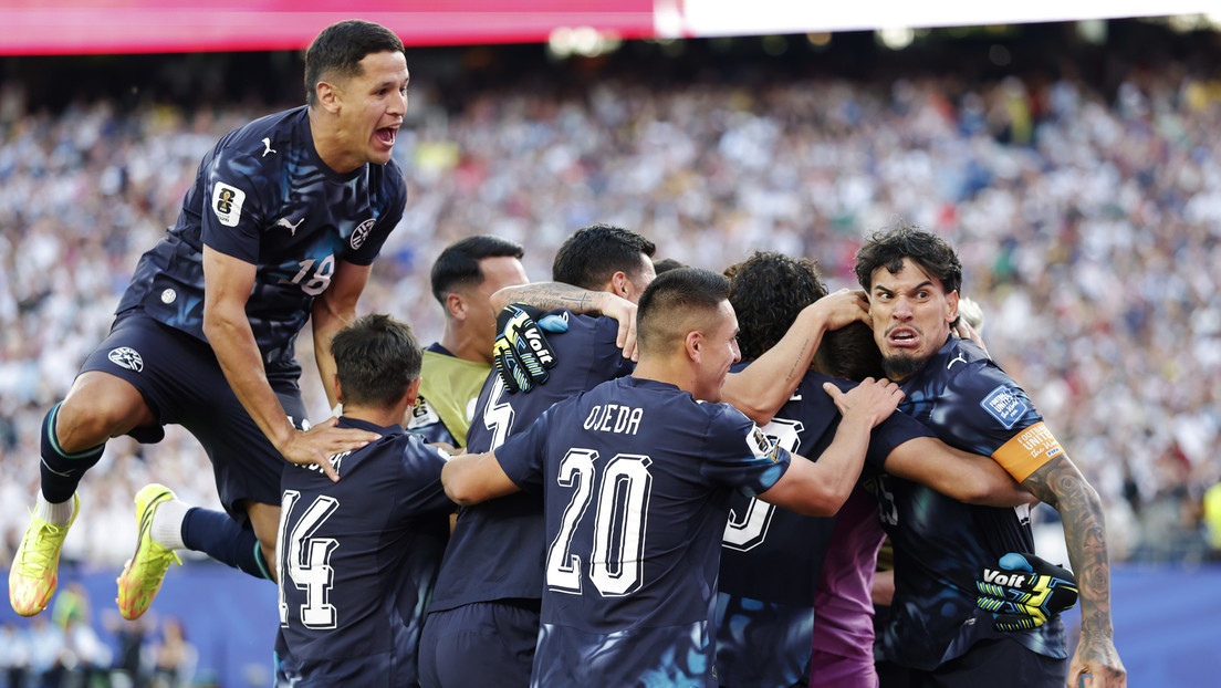 La selección de Paraguay festeja tras eliminar a Alemania. (Crédito: Michael Reaves/Getty Images / Gettyimages.ru)