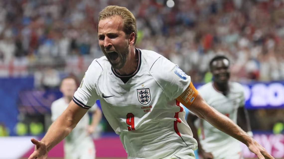 Harry Kane marcó los dos goles de Inglaterra para derrotar a RD Congo y avanzar a la próxima ronda. (Crédito: ODD ANDERSEN - AFP)
