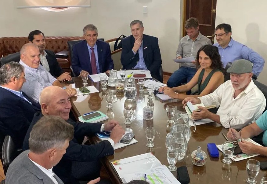 Sin propuesta salarial, el Gobierno y los gremios estatales pasaron a un cuarto intermedio