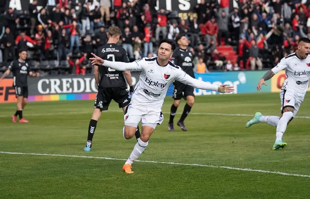 Colón visita a Ferro con la misión de seguir sumando en la Primera Nacional.