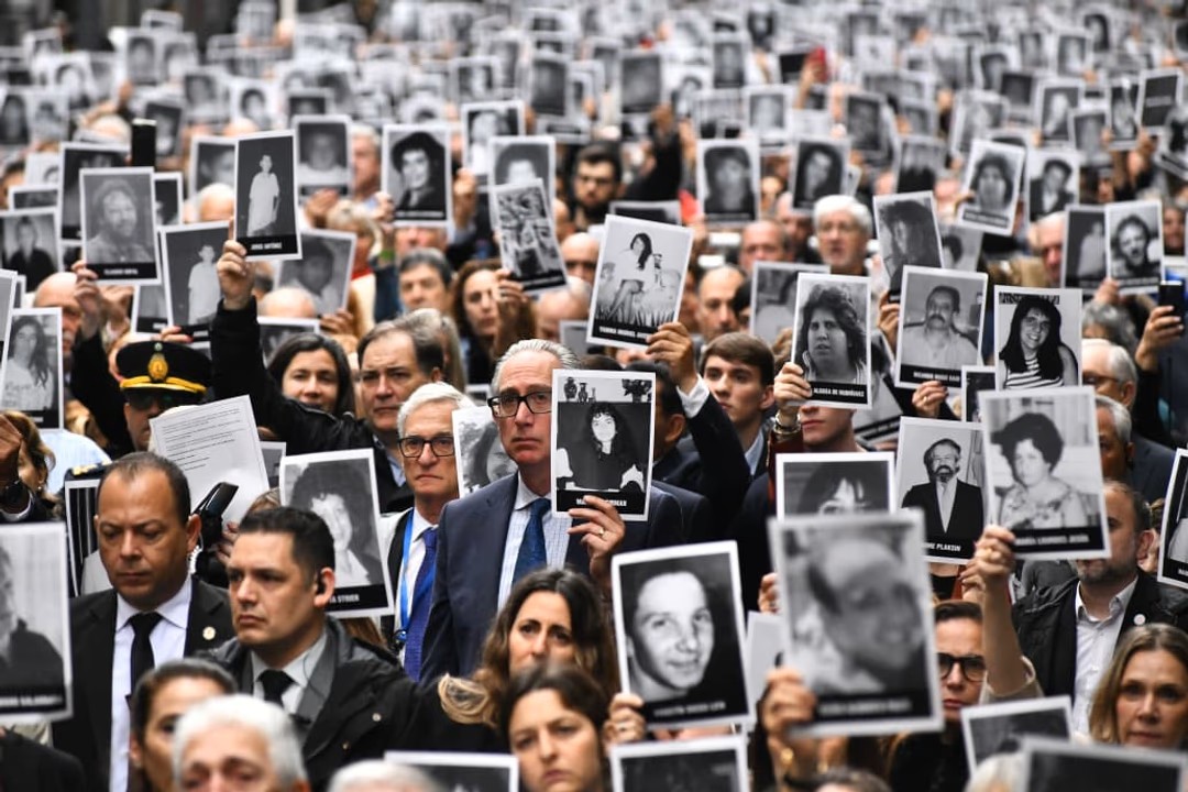 La comunidad judía recuerda a las víctimas del atentado contra la AMIA. F(OTO Agencia NA: JUAN VARGAS)