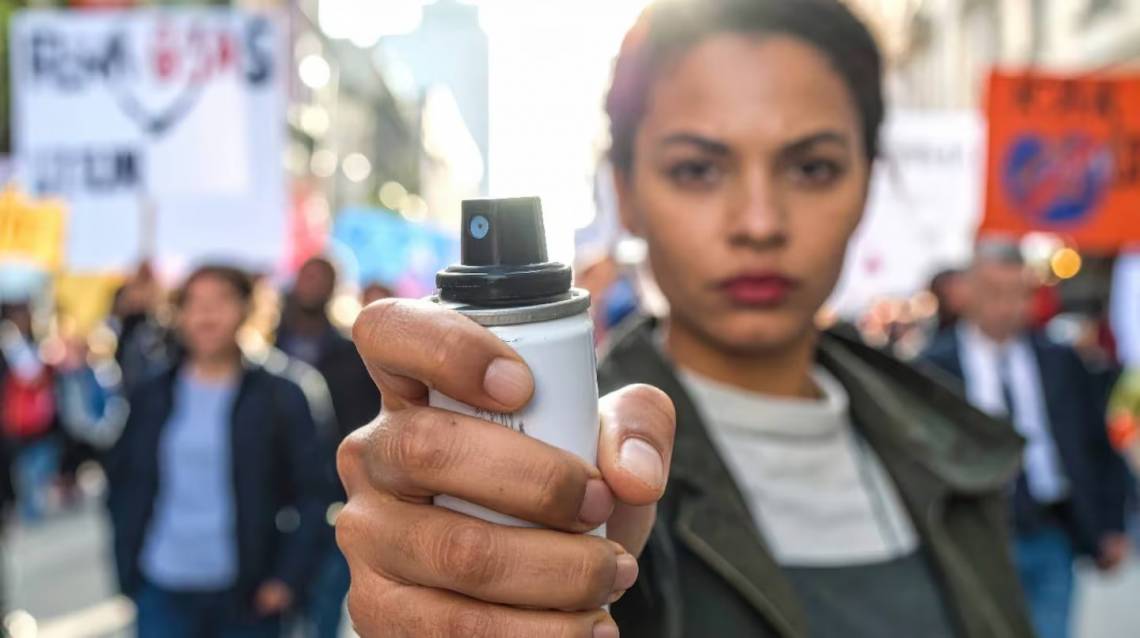 Brasil flexibilizó la venta de gas pimienta como medida de protección para las mujeres. (Imagen ilustrativa)