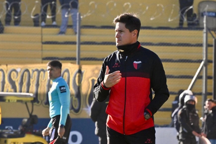 Ezequiel Medrán llega en la cuerda floja y sabe que necesita ganar para mantenerse en su cargo. (Foto: El Litoral)