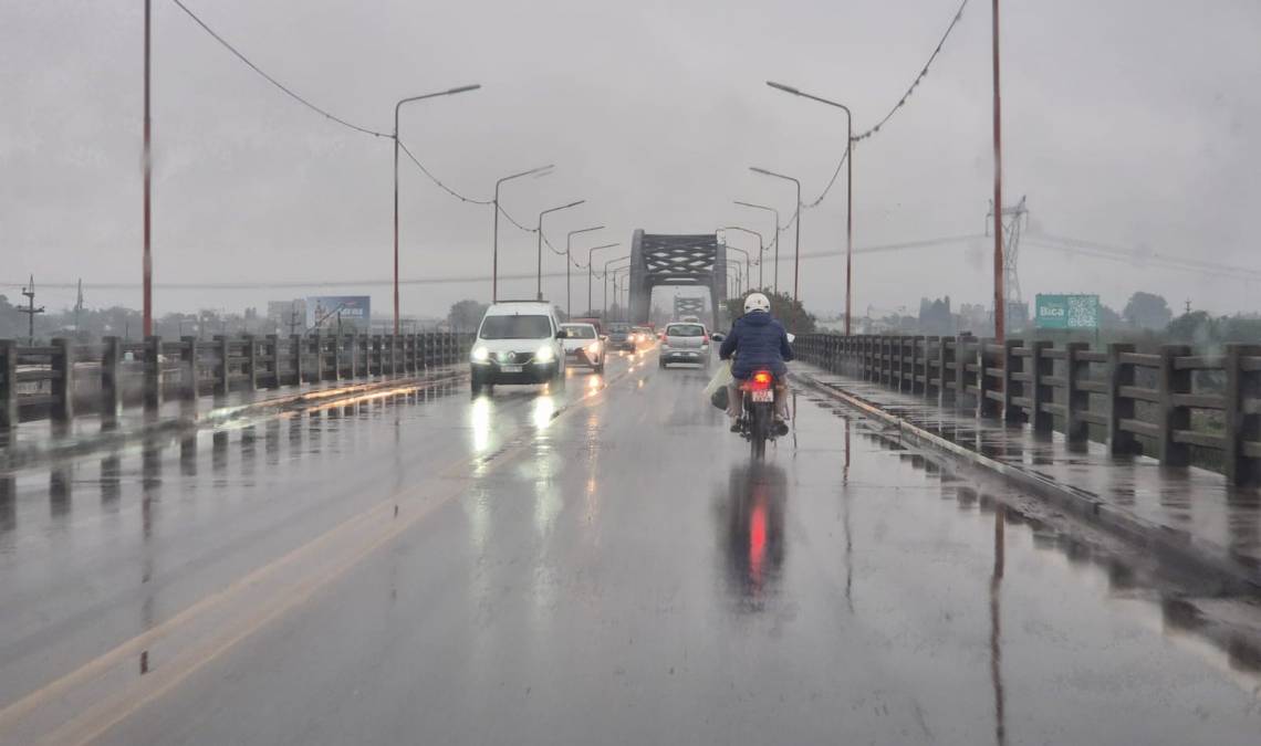 La lluvia de este sábado dejó como saldo más de 65 milímetros de agua caída en algunos sectores de la ciudad.