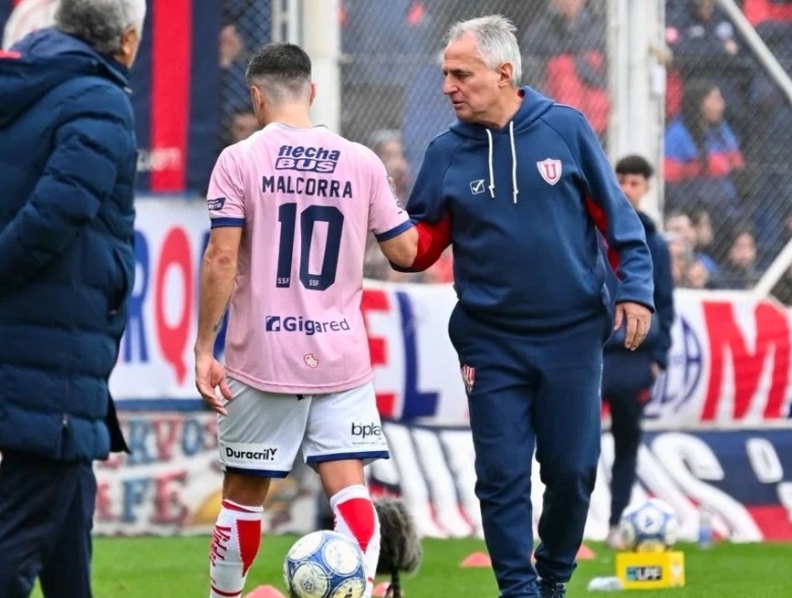 Malcorra fue uno de los que debió abandonar el campo de juego antes de tiempo por una molestia. (Foto: El Litoral)