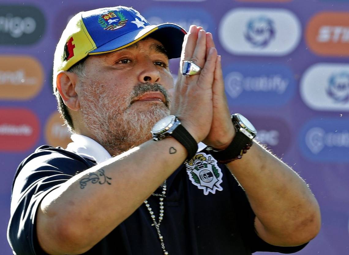 Un error inesperado sacudió el juicio por la muerte de Maradona.