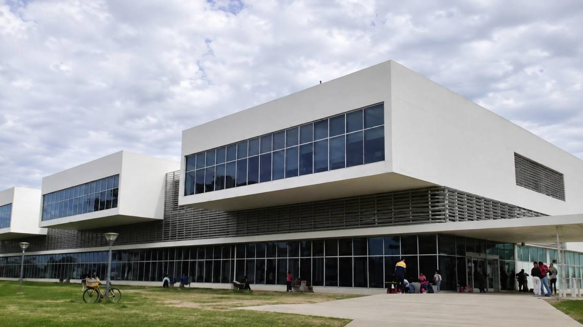 Una madre de 25 años llegó con su hija al hospital Iturraspe y denunció que su hija podría ser víctima de un abuso sexual.