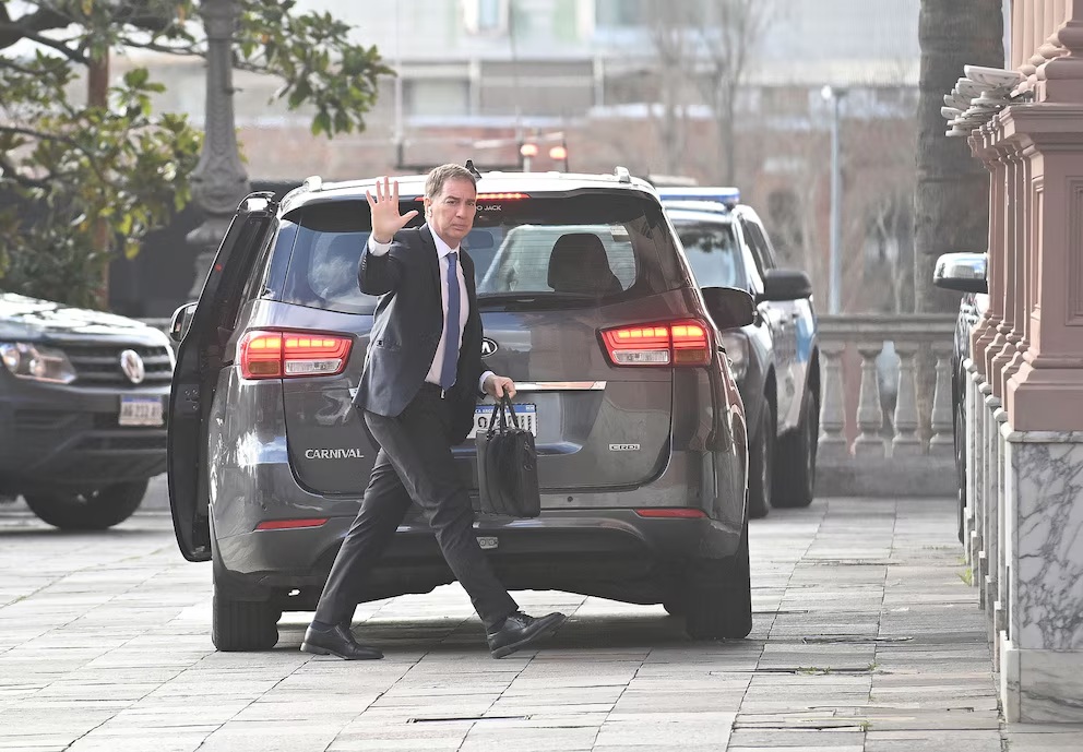 El jefe de Gabinete, Diego Santilli, ingresa a Casa Rosada para la reunión. (Foto: Infobae)