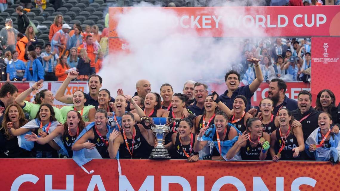 Las Leonas se consagraron campeonas del mundo por tercera vez. (Crédito: AP)