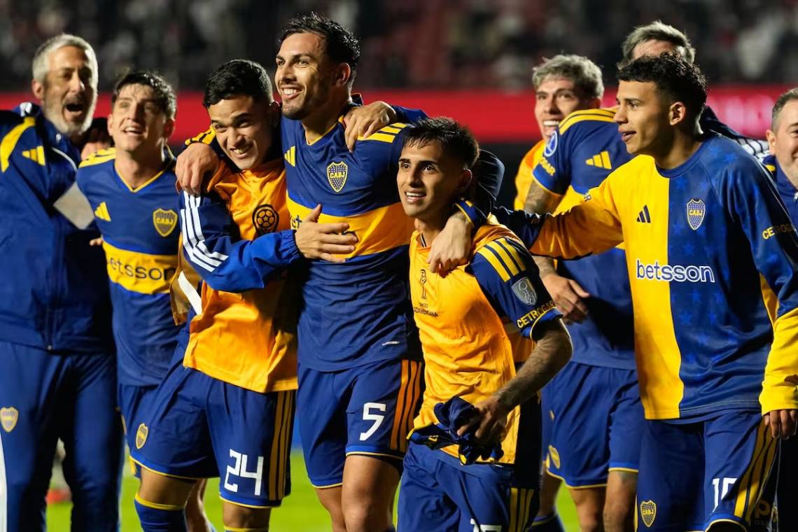 Boca supo sufrir y celebró la clasificación a semifinales en Brasil. (Crédito: La Nación)