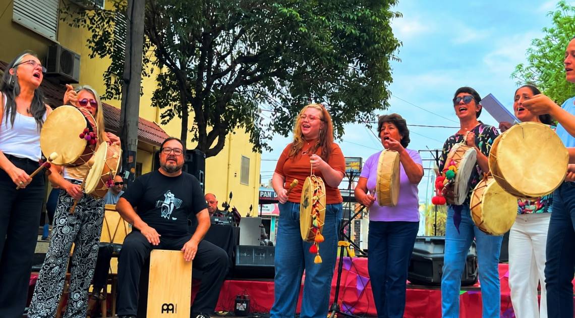 Música e intervenciones artísticas formarán parte de una nueva edición de “Vereda de Primavera” en el Liceo Municipal. (Crédito: MST)