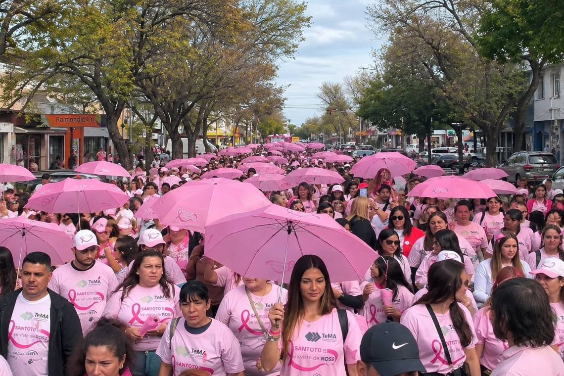Una multitud se sumó a “Santoto se viste de rosa” para concientizar sobre el cáncer de mama
