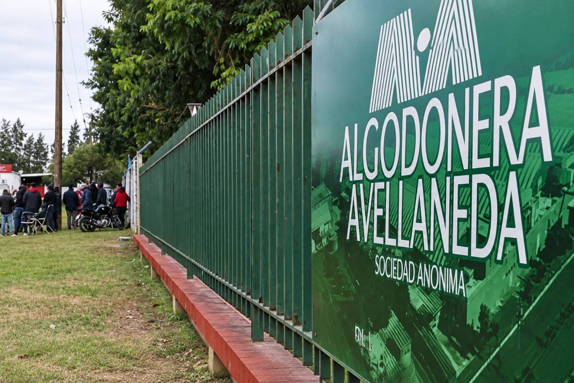 Algodonera Avellaneda afronta una situación crítica, apunta a una quiebra con continuidad, pero no hubo ofertas para su compra.