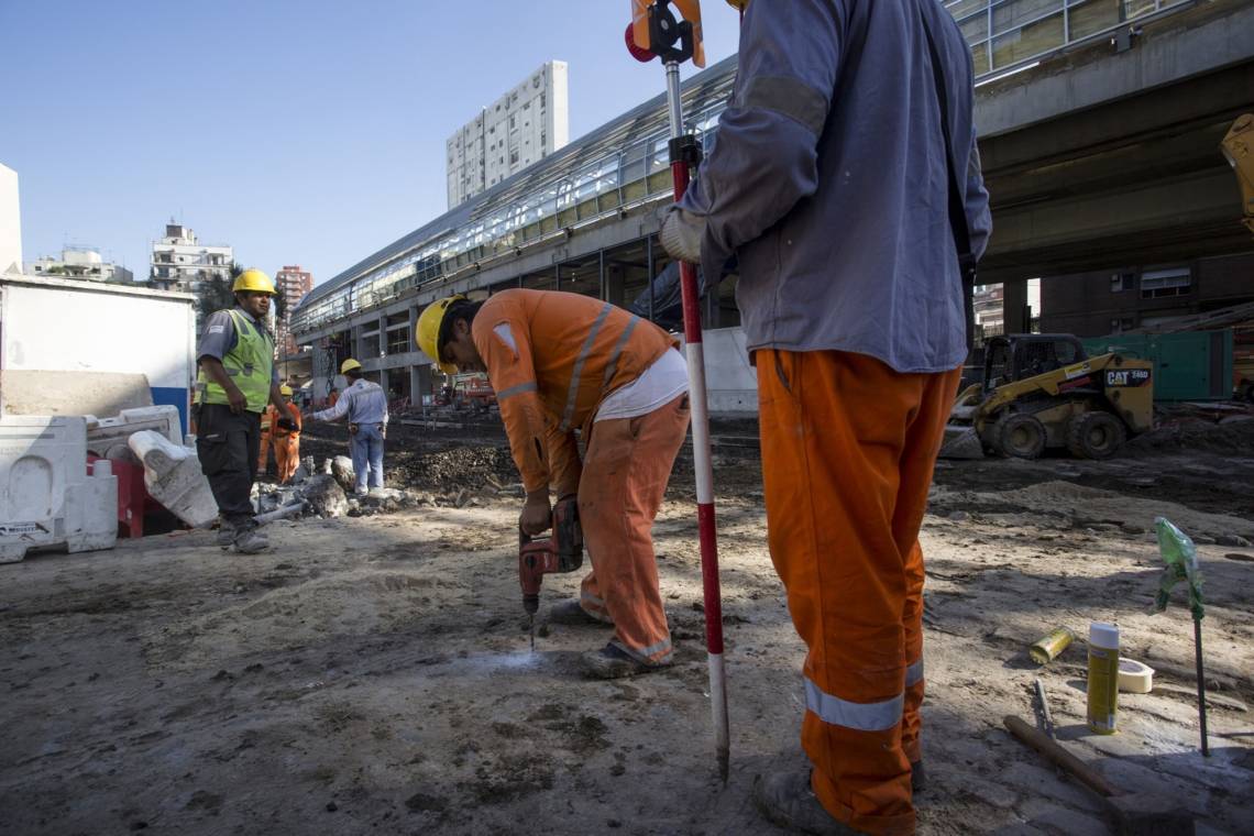 La construcción sigue estancada y advierten que no habrá recuperación sin inversión en infraestructura.