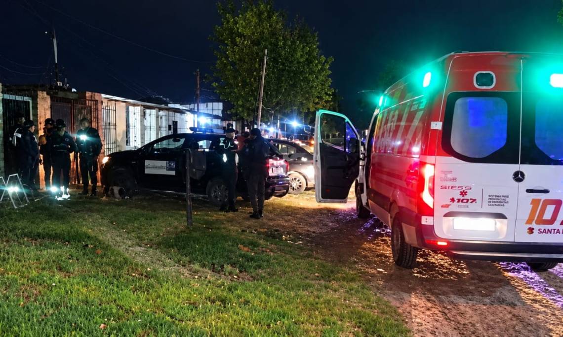Una balacera con 25 disparos sacudió Adelina Centro y dejó un hombre herido.